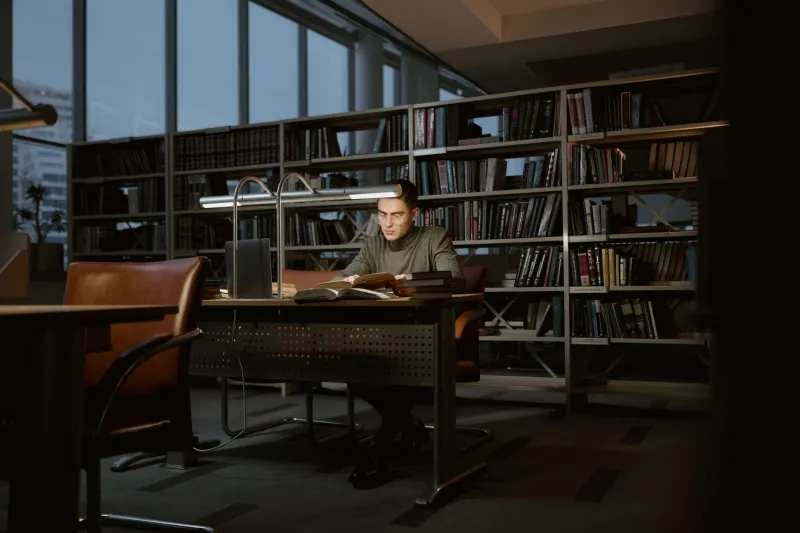 The Literature Review Nobody Taught You: Closing the Gap Between Expectation and Reality